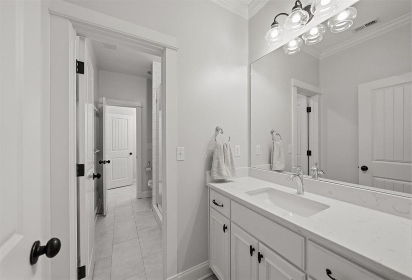9035 TELLURIDE CV, Germantown, Tennessee 38138, 5 Bedrooms Bedrooms, 13 Rooms Rooms,4.1 BathroomsBathrooms,Residential,For Sale,TELLURIDE,10220986