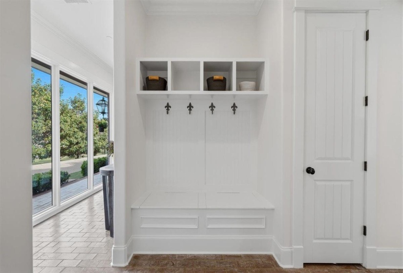 9035 TELLURIDE CV, Germantown, Tennessee 38138, 5 Bedrooms Bedrooms, 13 Rooms Rooms,4.1 BathroomsBathrooms,Residential,For Sale,TELLURIDE,10220986