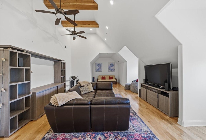 9035 TELLURIDE CV, Germantown, Tennessee 38138, 5 Bedrooms Bedrooms, 13 Rooms Rooms,4.1 BathroomsBathrooms,Residential,For Sale,TELLURIDE,10220986