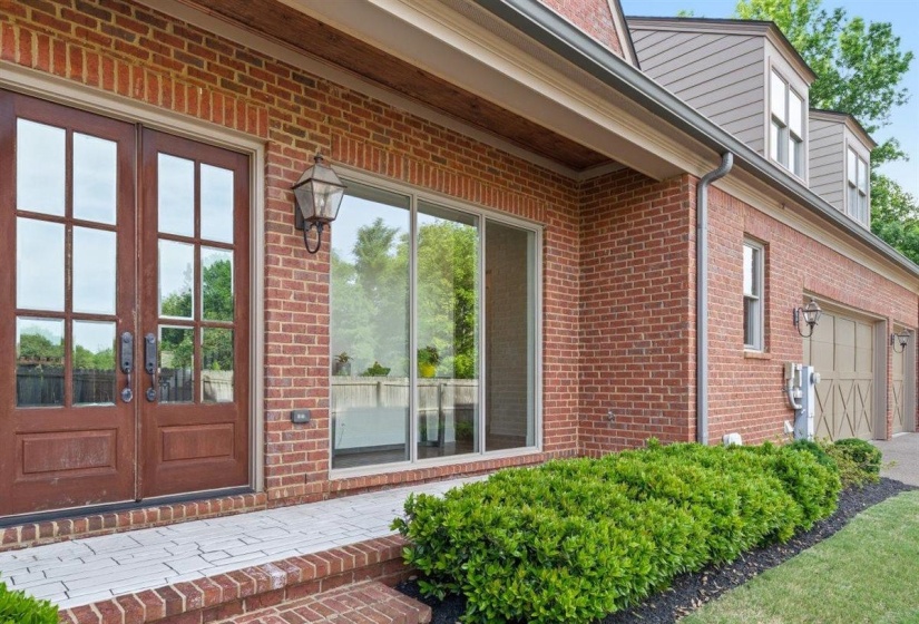 9035 TELLURIDE CV, Germantown, Tennessee 38138, 5 Bedrooms Bedrooms, 13 Rooms Rooms,4.1 BathroomsBathrooms,Residential,For Sale,TELLURIDE,10220986