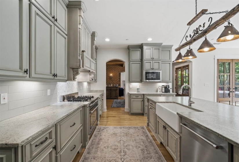 9035 TELLURIDE CV, Germantown, Tennessee 38138, 5 Bedrooms Bedrooms, 13 Rooms Rooms,4.1 BathroomsBathrooms,Residential,For Sale,TELLURIDE,10220986