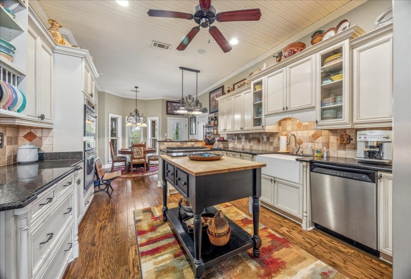 40 AMESBURY CV, Unicorp/Eads, Tennessee 38028, 4 Bedrooms Bedrooms, 10 Rooms Rooms,2.1 BathroomsBathrooms,Residential,For Sale,AMESBURY,10216962