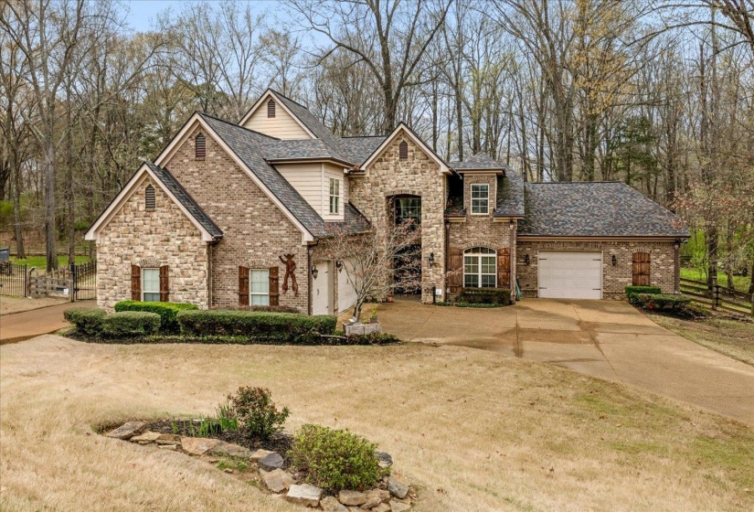 40 AMESBURY CV, Unicorp/Eads, Tennessee 38028, 4 Bedrooms Bedrooms, 10 Rooms Rooms,2.1 BathroomsBathrooms,Residential,For Sale,AMESBURY,10216962