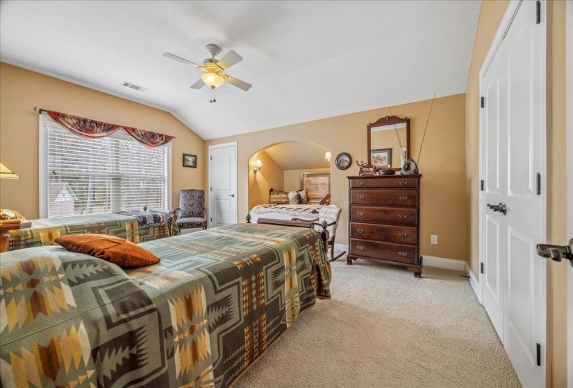 40 AMESBURY CV, Unicorp/Eads, Tennessee 38028, 4 Bedrooms Bedrooms, 10 Rooms Rooms,2.1 BathroomsBathrooms,Residential,For Sale,AMESBURY,10216962