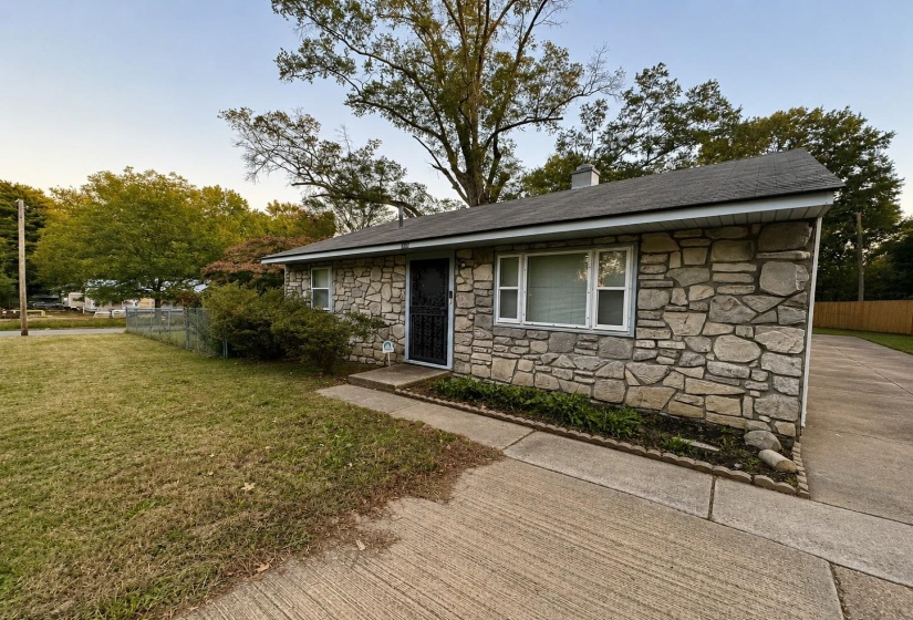 945 FLOYD AVE, Memphis, Tennessee 38127, 3 Bedroom Bedrooms, 6 Room Rooms,2 BathroomBathrooms,Residential,For Sale,FLOYD,0,10220991