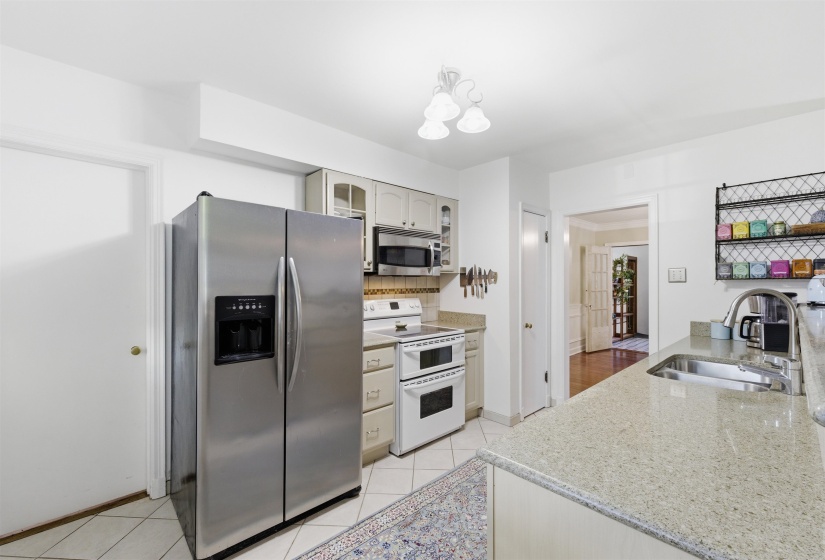 3593 SOUTHWOOD AVE, Memphis, Tennessee 38111, 4 Bedroom Bedrooms, 7 Room Rooms,2 BathroomBathrooms,Residential,For Sale,SOUTHWOOD,0,10220995