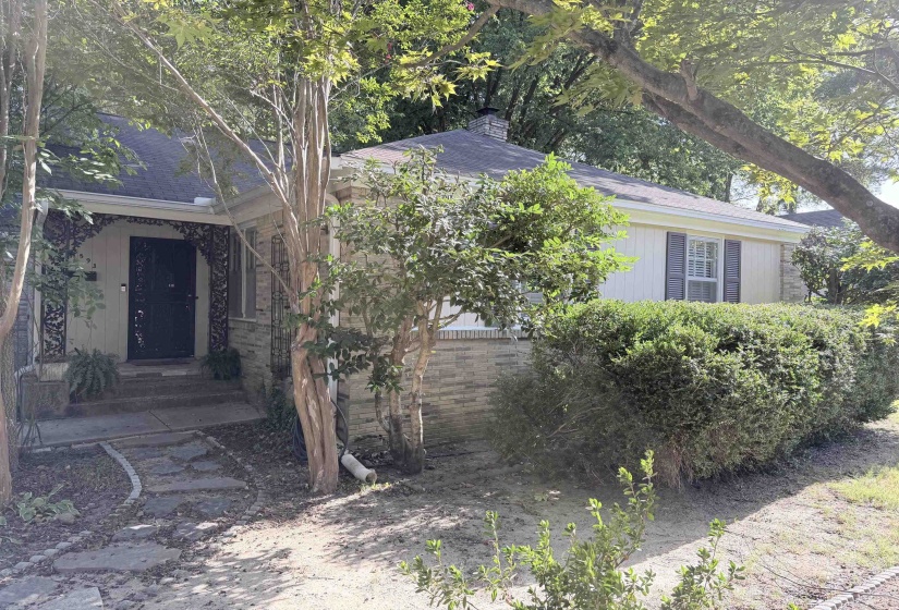 3593 SOUTHWOOD AVE, Memphis, Tennessee 38111, 4 Bedroom Bedrooms, 7 Room Rooms,2 BathroomBathrooms,Residential,For Sale,SOUTHWOOD,0,10220995