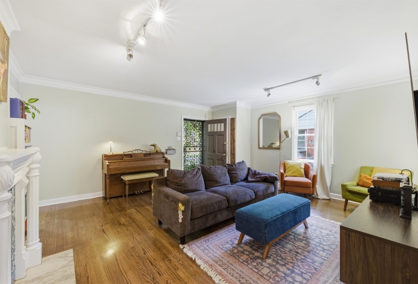 3593 SOUTHWOOD AVE, Memphis, Tennessee 38111, 4 Bedroom Bedrooms, 7 Room Rooms,2 BathroomBathrooms,Residential,For Sale,SOUTHWOOD,0,10220995