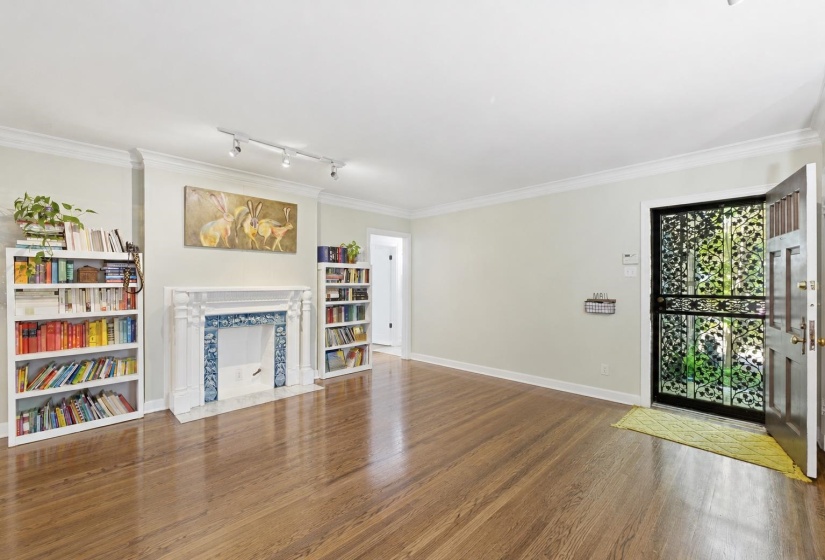3593 SOUTHWOOD AVE, Memphis, Tennessee 38111, 4 Bedroom Bedrooms, 7 Room Rooms,2 BathroomBathrooms,Residential,For Sale,SOUTHWOOD,0,10220995