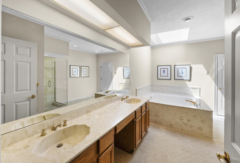 493 RACQUET CLUB PL, Memphis, Tennessee 38117, 2 Bedroom Bedrooms, 5 Room Rooms,2.1 BathroomBathrooms,Residential,For Sale,RACQUET CLUB,0,10221005