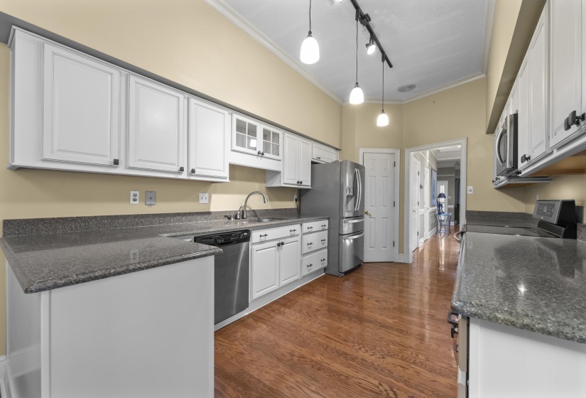 493 RACQUET CLUB PL, Memphis, Tennessee 38117, 2 Bedroom Bedrooms, 5 Room Rooms,2.1 BathroomBathrooms,Residential,For Sale,RACQUET CLUB,0,10221005