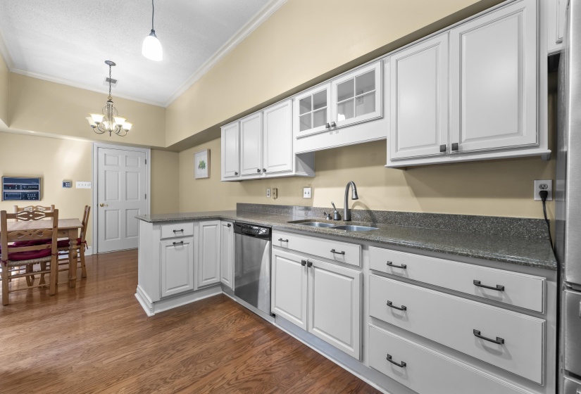 493 RACQUET CLUB PL, Memphis, Tennessee 38117, 2 Bedroom Bedrooms, 5 Room Rooms,2.1 BathroomBathrooms,Residential,For Sale,RACQUET CLUB,0,10221005