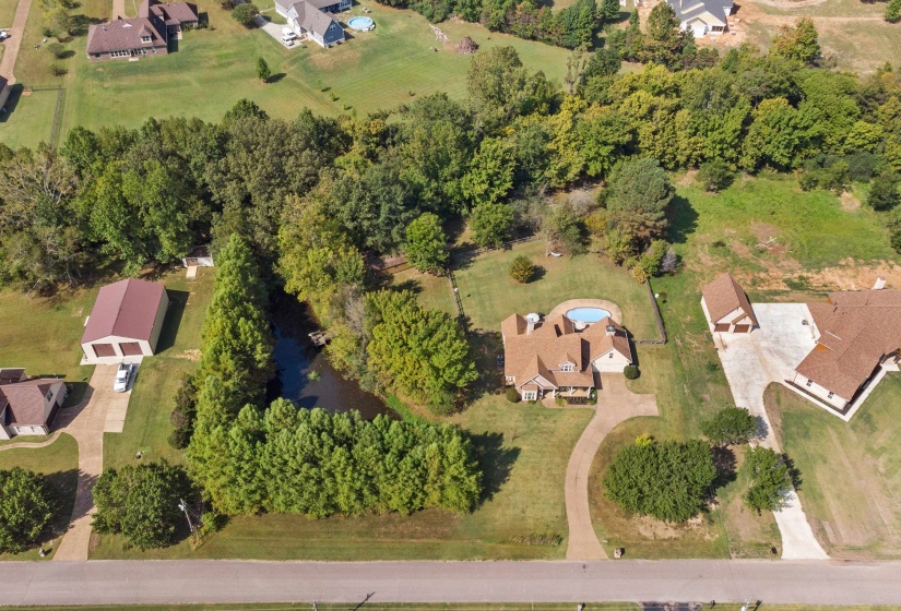 365 CROOKED CREEK DR, Oakland, Tennessee 38060, 4 Bedrooms Bedrooms, 9 Rooms Rooms,2.1 BathroomsBathrooms,Residential,For Sale,CROOKED CREEK,10221008