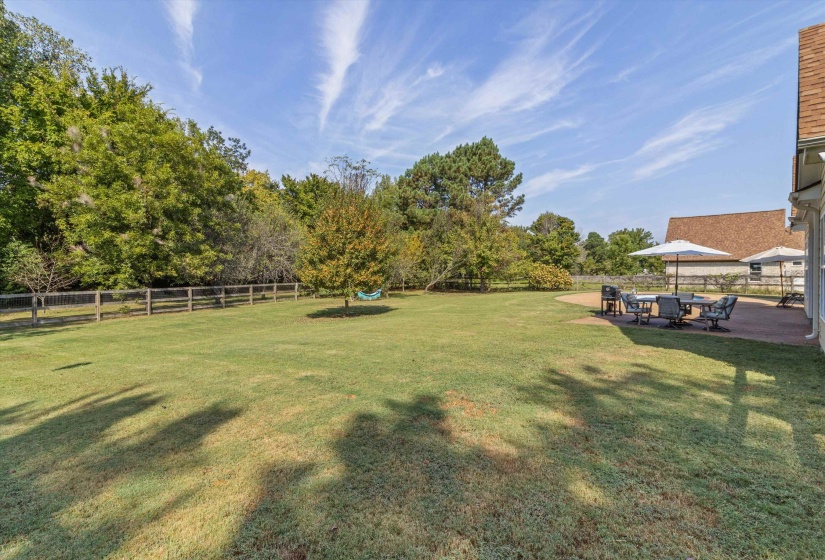 365 CROOKED CREEK DR, Oakland, Tennessee 38060, 4 Bedrooms Bedrooms, 9 Rooms Rooms,2.1 BathroomsBathrooms,Residential,For Sale,CROOKED CREEK,10221008