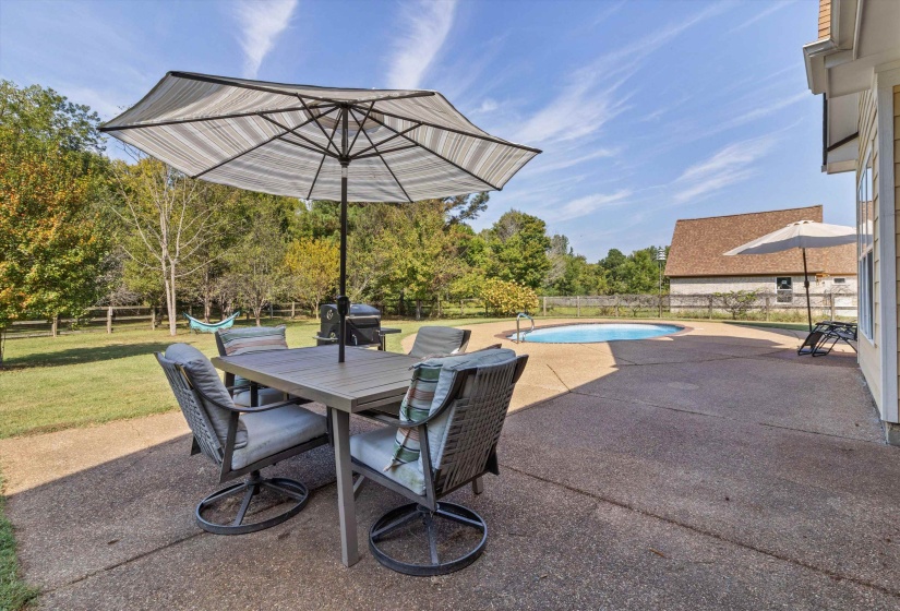 365 CROOKED CREEK DR, Oakland, Tennessee 38060, 4 Bedrooms Bedrooms, 9 Rooms Rooms,2.1 BathroomsBathrooms,Residential,For Sale,CROOKED CREEK,10221008