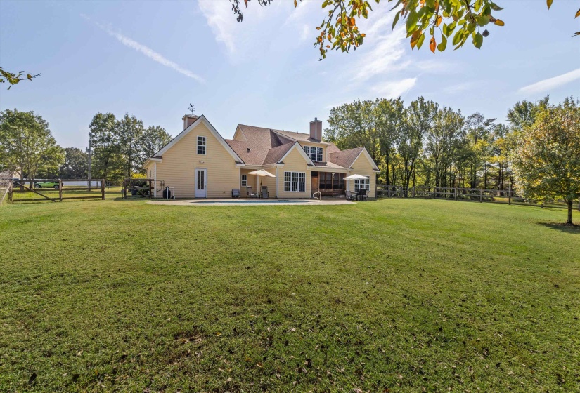 365 CROOKED CREEK DR, Oakland, Tennessee 38060, 4 Bedrooms Bedrooms, 9 Rooms Rooms,2.1 BathroomsBathrooms,Residential,For Sale,CROOKED CREEK,10221008