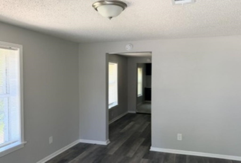 564 PEEBLES RD, Memphis, Tennessee 38109, 3 Bedroom Bedrooms, 6 Room Rooms,2 BathroomBathrooms,Residential,For Sale,PEEBLES,0,10221012