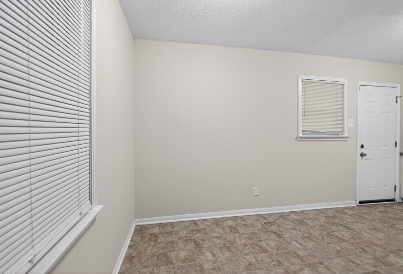 4239 COVENTRY DR, Memphis, Tennessee 38127, 3 Bedroom Bedrooms, 3 Room Rooms,1.1 BathroomBathrooms,Residential,For Sale,COVENTRY,0,10221024