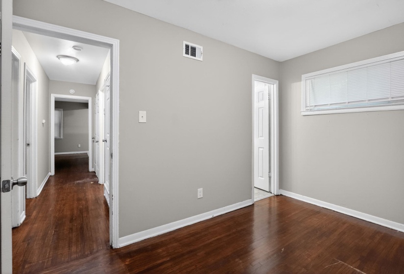 4239 COVENTRY DR, Memphis, Tennessee 38127, 3 Bedroom Bedrooms, 3 Room Rooms,1.1 BathroomBathrooms,Residential,For Sale,COVENTRY,0,10221024