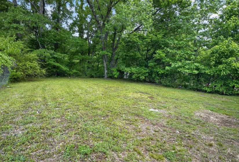 3731 SKYLARK DR, Memphis, Tennessee 38109, 5 Bedroom Bedrooms, 5 Room Rooms,1 BathroomBathrooms,Residential,For Sale,SKYLARK,0,10221027