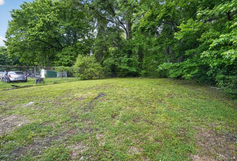3731 SKYLARK DR, Memphis, Tennessee 38109, 5 Bedroom Bedrooms, 5 Room Rooms,1 BathroomBathrooms,Residential,For Sale,SKYLARK,0,10221027