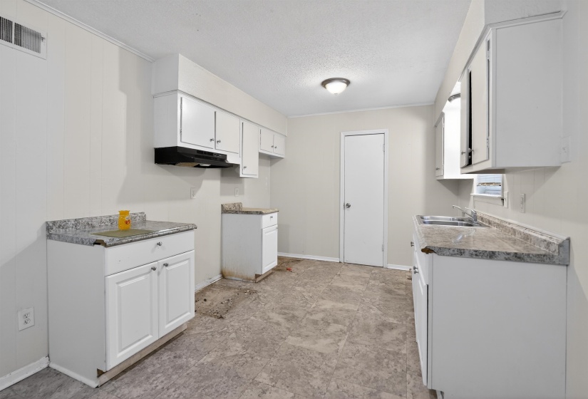 4324 FALCON DR, Memphis, Tennessee 38109, 3 Bedroom Bedrooms, 3 Room Rooms,1 BathroomBathrooms,Residential,For Sale,FALCON,0,10221035