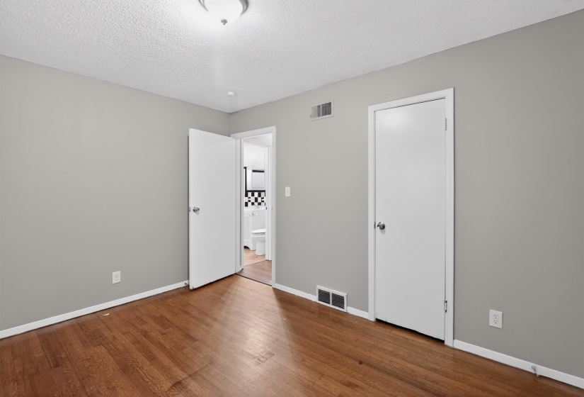 4324 FALCON DR, Memphis, Tennessee 38109, 3 Bedroom Bedrooms, 3 Room Rooms,1 BathroomBathrooms,Residential,For Sale,FALCON,0,10221035