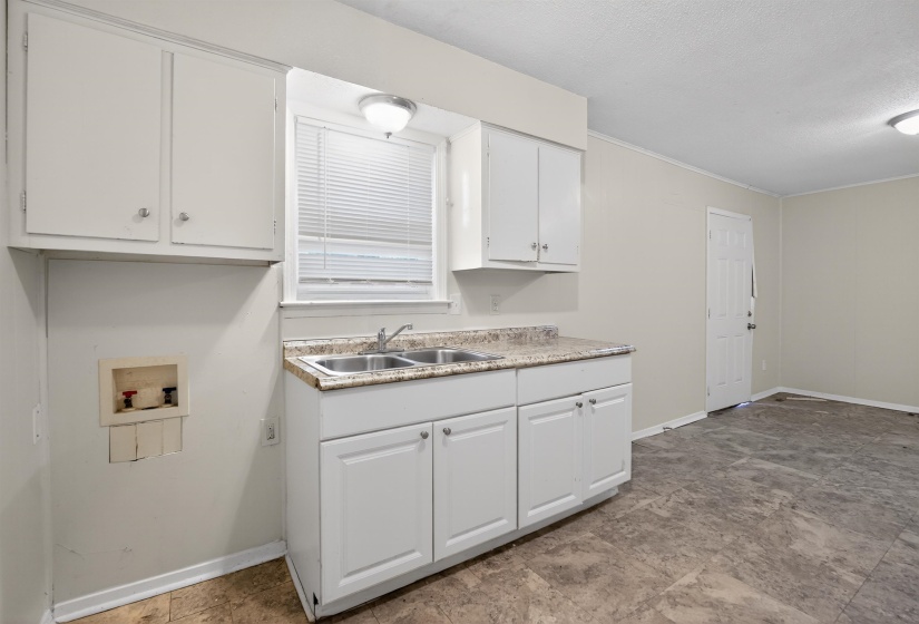 4324 FALCON DR, Memphis, Tennessee 38109, 3 Bedroom Bedrooms, 3 Room Rooms,1 BathroomBathrooms,Residential,For Sale,FALCON,0,10221035
