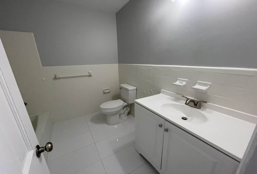 379 MCELROY RD, Memphis, Tennessee 38120, 4 Bedroom Bedrooms, 7 Room Rooms,3 BathroomBathrooms,Residential,For Sale,MCELROY,0,10221037