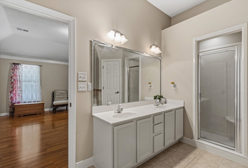 10475 JUNEAU WAY, Collierville, Tennessee 38017, 4 Bedroom Bedrooms, 8 Room Rooms,2 BathroomBathrooms,Residential,For Sale,JUNEAU,0,10221043