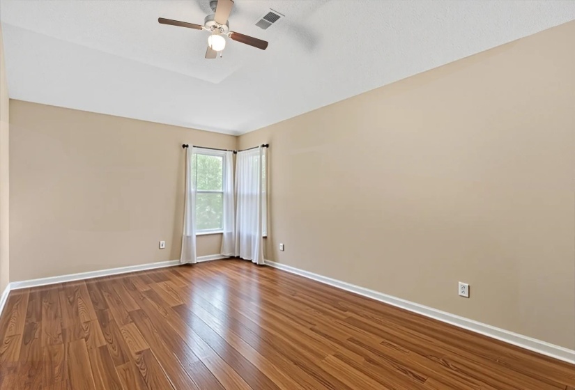 10475 JUNEAU WAY, Collierville, Tennessee 38017, 4 Bedroom Bedrooms, 8 Room Rooms,2 BathroomBathrooms,Residential,For Sale,JUNEAU,0,10221043
