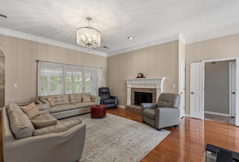 10475 JUNEAU WAY, Collierville, Tennessee 38017, 4 Bedroom Bedrooms, 8 Room Rooms,2 BathroomBathrooms,Residential,For Sale,JUNEAU,0,10221043