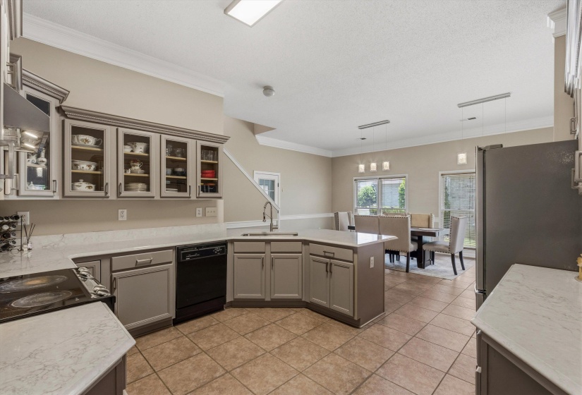 10475 JUNEAU WAY, Collierville, Tennessee 38017, 4 Bedroom Bedrooms, 8 Room Rooms,2 BathroomBathrooms,Residential,For Sale,JUNEAU,0,10221043