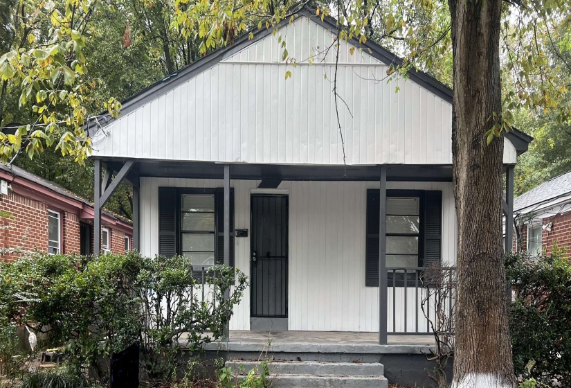 View of front facade featuring a porch