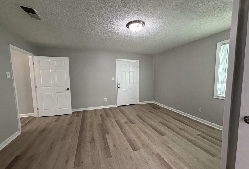 945 NORA DR, Memphis, Tennessee 38109, 3 Bedrooms Bedrooms, 5 Rooms Rooms,2 BathroomsBathrooms,Rental Properties,For Sale,NORA,10221051