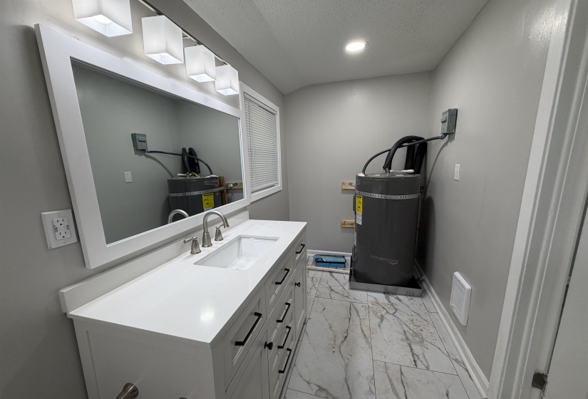 945 NORA DR, Memphis, Tennessee 38109, 3 Bedrooms Bedrooms, 5 Rooms Rooms,2 BathroomsBathrooms,Rental Properties,For Sale,NORA,10221051