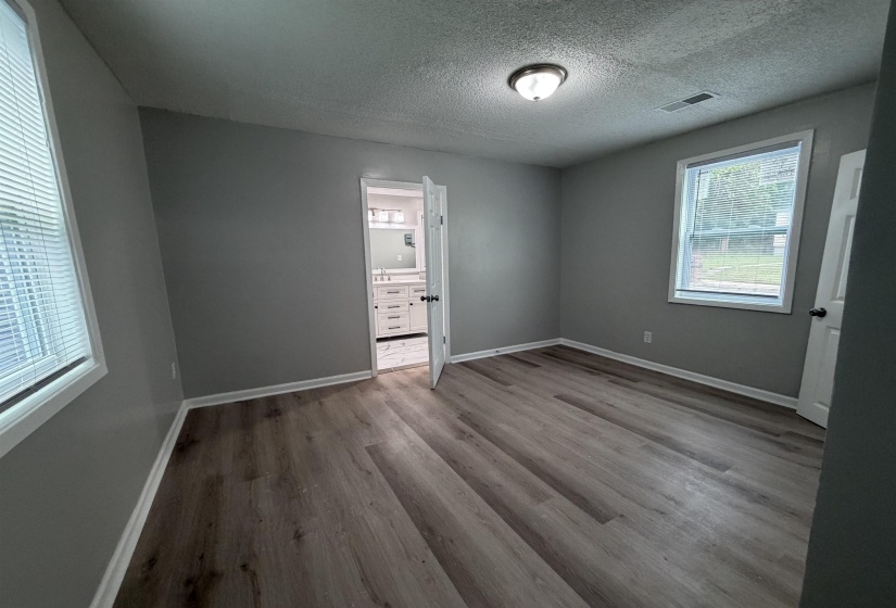 945 NORA DR, Memphis, Tennessee 38109, 3 Bedrooms Bedrooms, 5 Rooms Rooms,2 BathroomsBathrooms,Rental Properties,For Sale,NORA,10221051