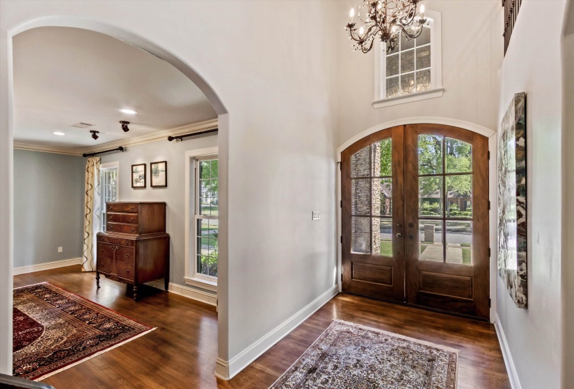 5302 ANGELA LN, Memphis, Tennessee 38120, 5 Bedroom Bedrooms, 12 Room Rooms,3.1 BathroomBathrooms,Residential,For Sale,ANGELA,0,10220583