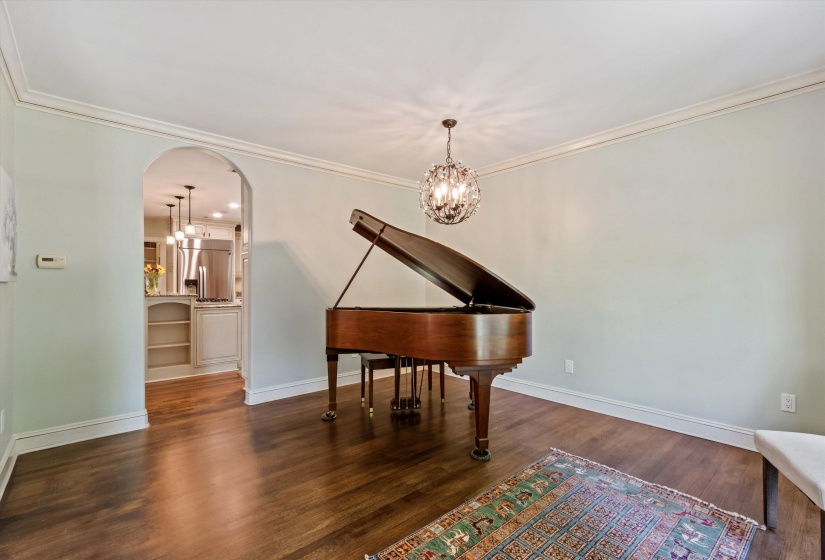 5302 ANGELA LN, Memphis, Tennessee 38120, 5 Bedroom Bedrooms, 12 Room Rooms,3.1 BathroomBathrooms,Residential,For Sale,ANGELA,0,10220583