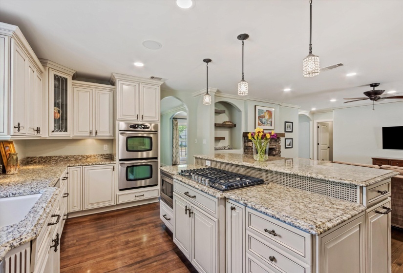 5302 ANGELA LN, Memphis, Tennessee 38120, 5 Bedroom Bedrooms, 12 Room Rooms,3.1 BathroomBathrooms,Residential,For Sale,ANGELA,0,10220583