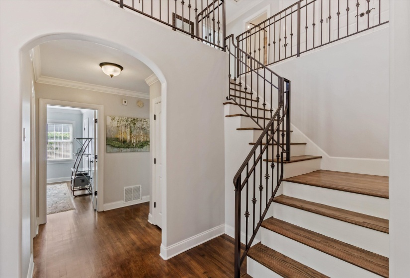 5302 ANGELA LN, Memphis, Tennessee 38120, 5 Bedroom Bedrooms, 12 Room Rooms,3.1 BathroomBathrooms,Residential,For Sale,ANGELA,0,10220583