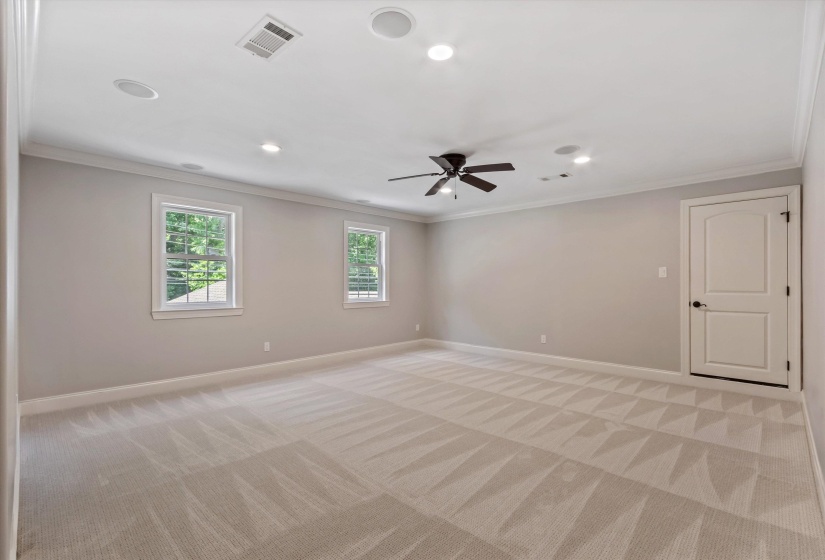 5302 ANGELA LN, Memphis, Tennessee 38120, 5 Bedroom Bedrooms, 12 Room Rooms,3.1 BathroomBathrooms,Residential,For Sale,ANGELA,0,10220583