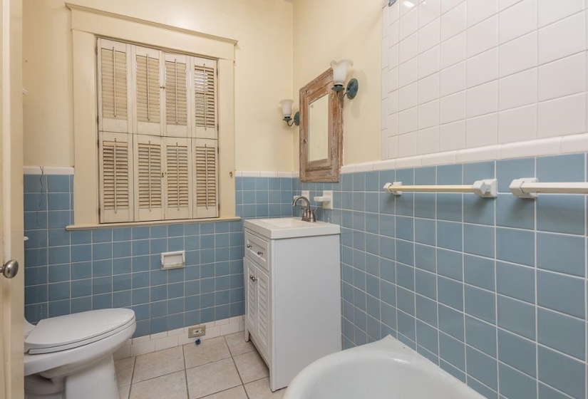573 MCLEAN BLVD, Memphis, Tennessee 38104, 3 Bedroom Bedrooms, 2 Room Rooms,2 BathroomBathrooms,Residential,For Sale,MCLEAN,0,10221053
