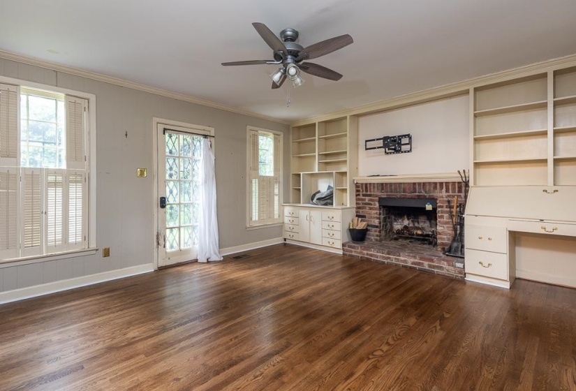 573 MCLEAN BLVD, Memphis, Tennessee 38104, 3 Bedroom Bedrooms, 2 Room Rooms,2 BathroomBathrooms,Residential,For Sale,MCLEAN,0,10221053
