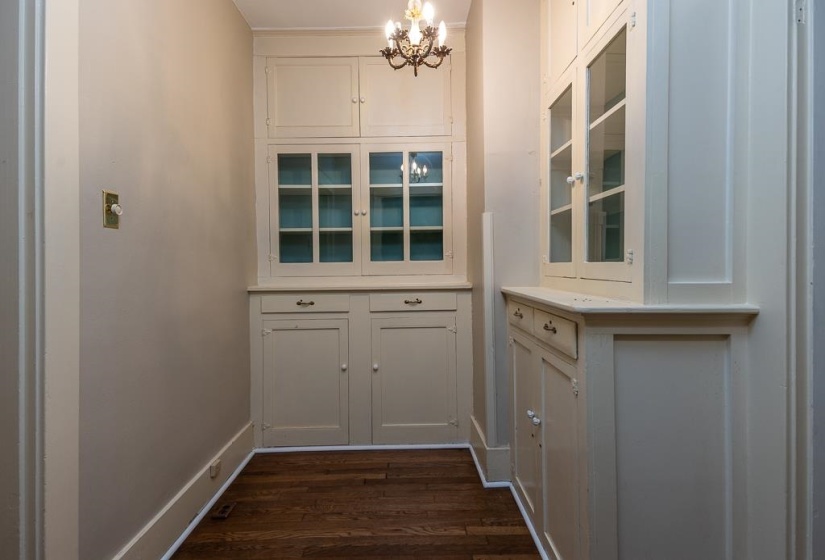 573 MCLEAN BLVD, Memphis, Tennessee 38104, 3 Bedroom Bedrooms, 2 Room Rooms,2 BathroomBathrooms,Residential,For Sale,MCLEAN,0,10221053