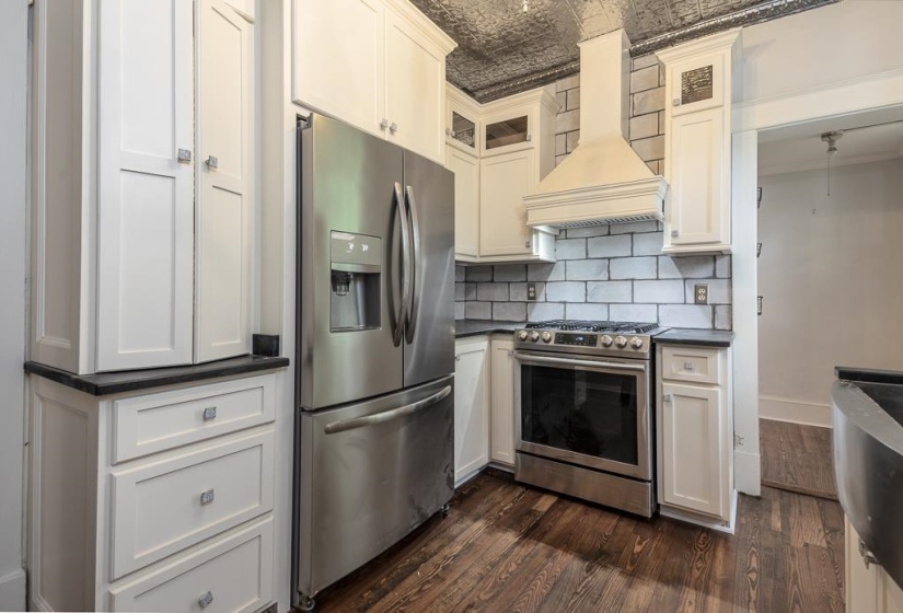 573 MCLEAN BLVD, Memphis, Tennessee 38104, 3 Bedroom Bedrooms, 2 Room Rooms,2 BathroomBathrooms,Residential,For Sale,MCLEAN,0,10221053