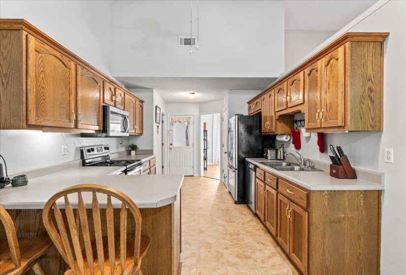 375 LEGGETT DR, Atoka, Tennessee 38004, 3 Bedroom Bedrooms, 6 Room Rooms,2 BathroomBathrooms,Residential,For Sale,LEGGETT,0,10221055