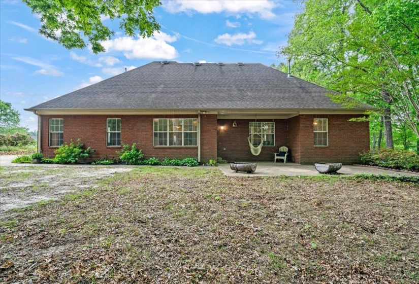 375 LEGGETT DR, Atoka, Tennessee 38004, 3 Bedroom Bedrooms, 6 Room Rooms,2 BathroomBathrooms,Residential,For Sale,LEGGETT,0,10221055