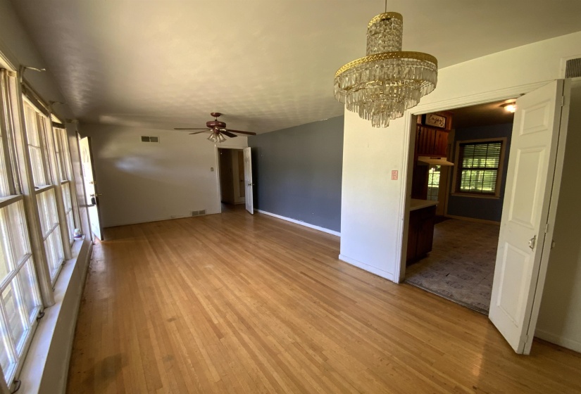 1509 CAROL DR, Memphis, Tennessee 38116, 3 Bedrooms Bedrooms, 6 Rooms Rooms,1.1 BathroomsBathrooms,Residential,For Sale,CAROL,10221065
