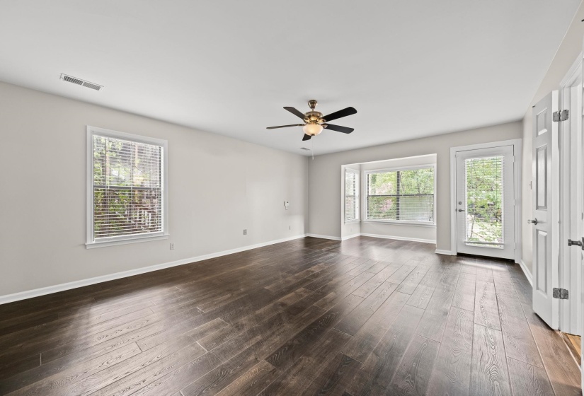 4071 CEDAR POINT RD, Lakeland, Tennessee 38002, 4 Bedrooms Bedrooms, 10 Rooms Rooms,3 BathroomsBathrooms,Residential,For Sale,CEDAR POINT,10221071